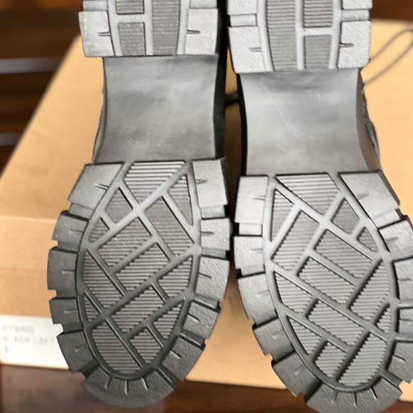 NIB Steve Madden Hybrid Black Leather Rascal Black Sz 8, 10 - Picture 5 of 7